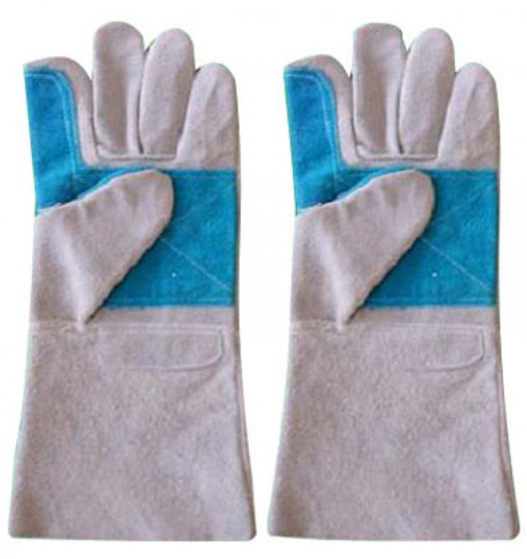 05 Welding Gloves - Image 1
